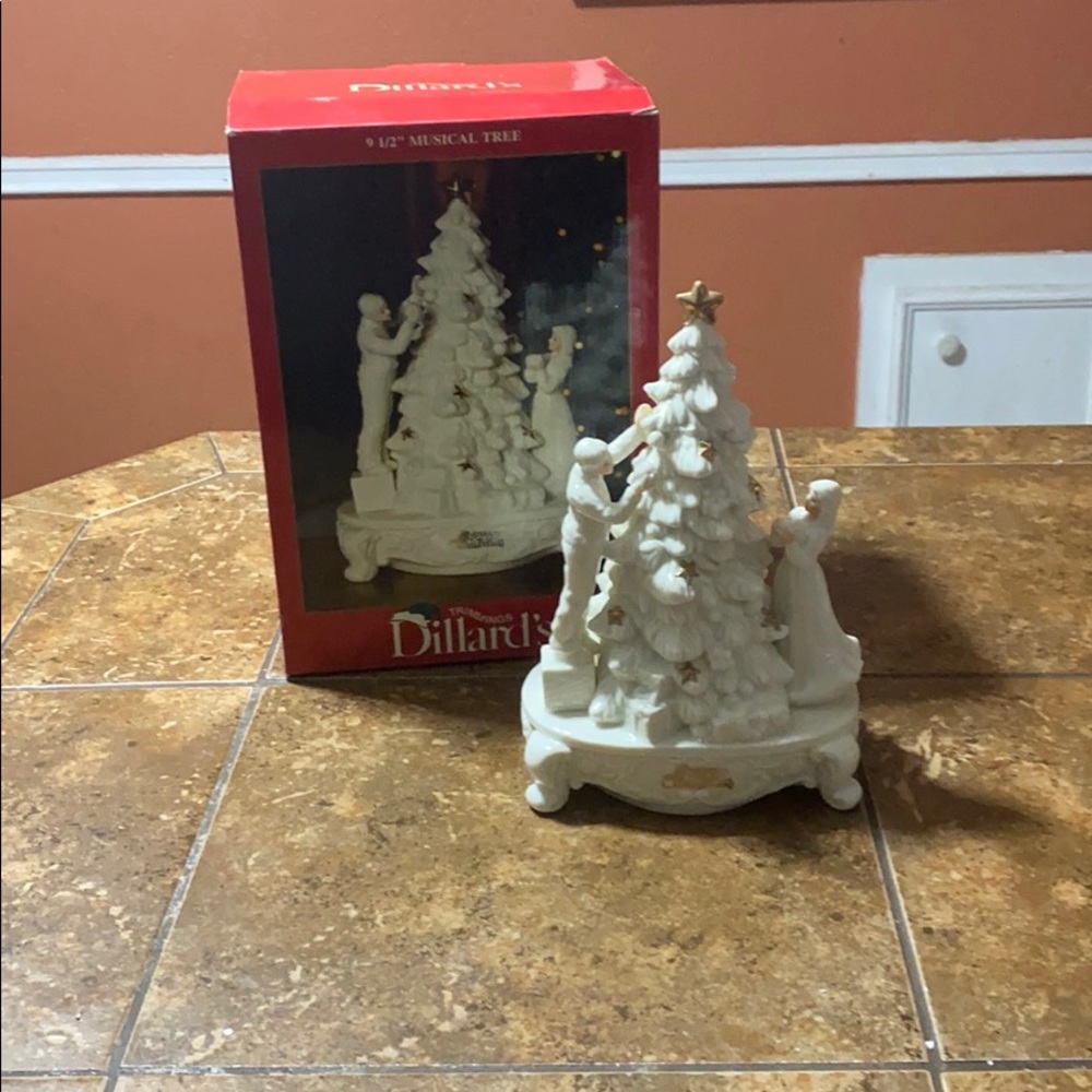 Dillards Trimming 9 1/2” Musical Tree Music Box
